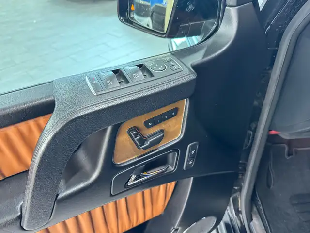 Mercedes-Benz G 500 view 13