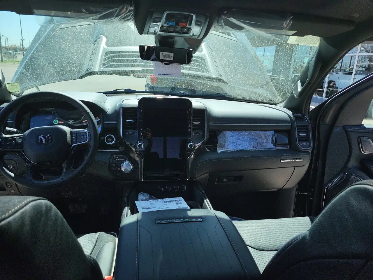 RAM 1500 снимка RAM 1500