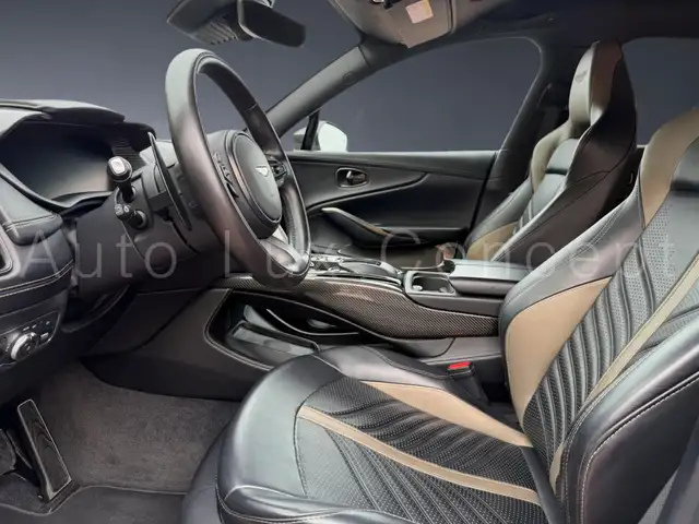 Aston Martin DBX view 8