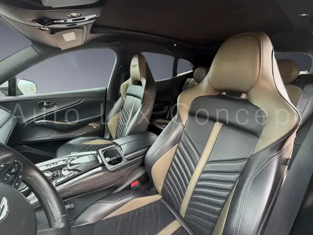 Aston Martin DBX view 9