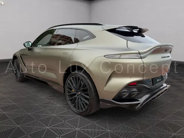 Aston Martin DBX view 4