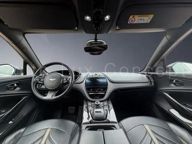 Aston Martin DBX view 6