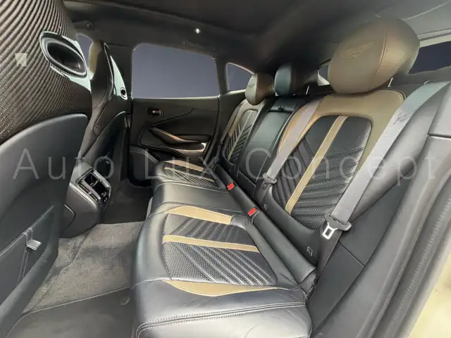 Aston Martin DBX view 12