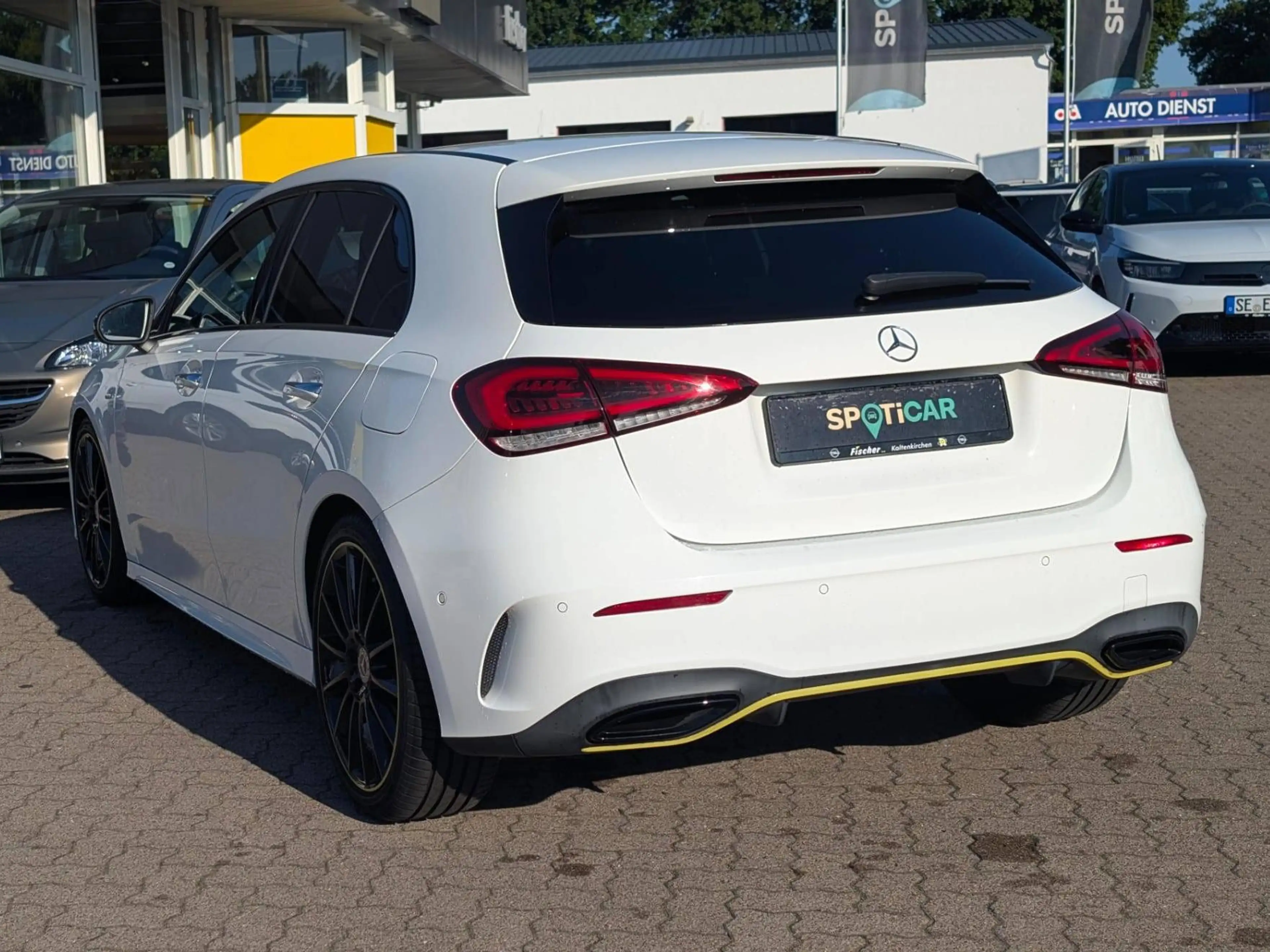 Mercedes-Benz A 250 A 250 Edition mit AMG-Line Paket — photo 7