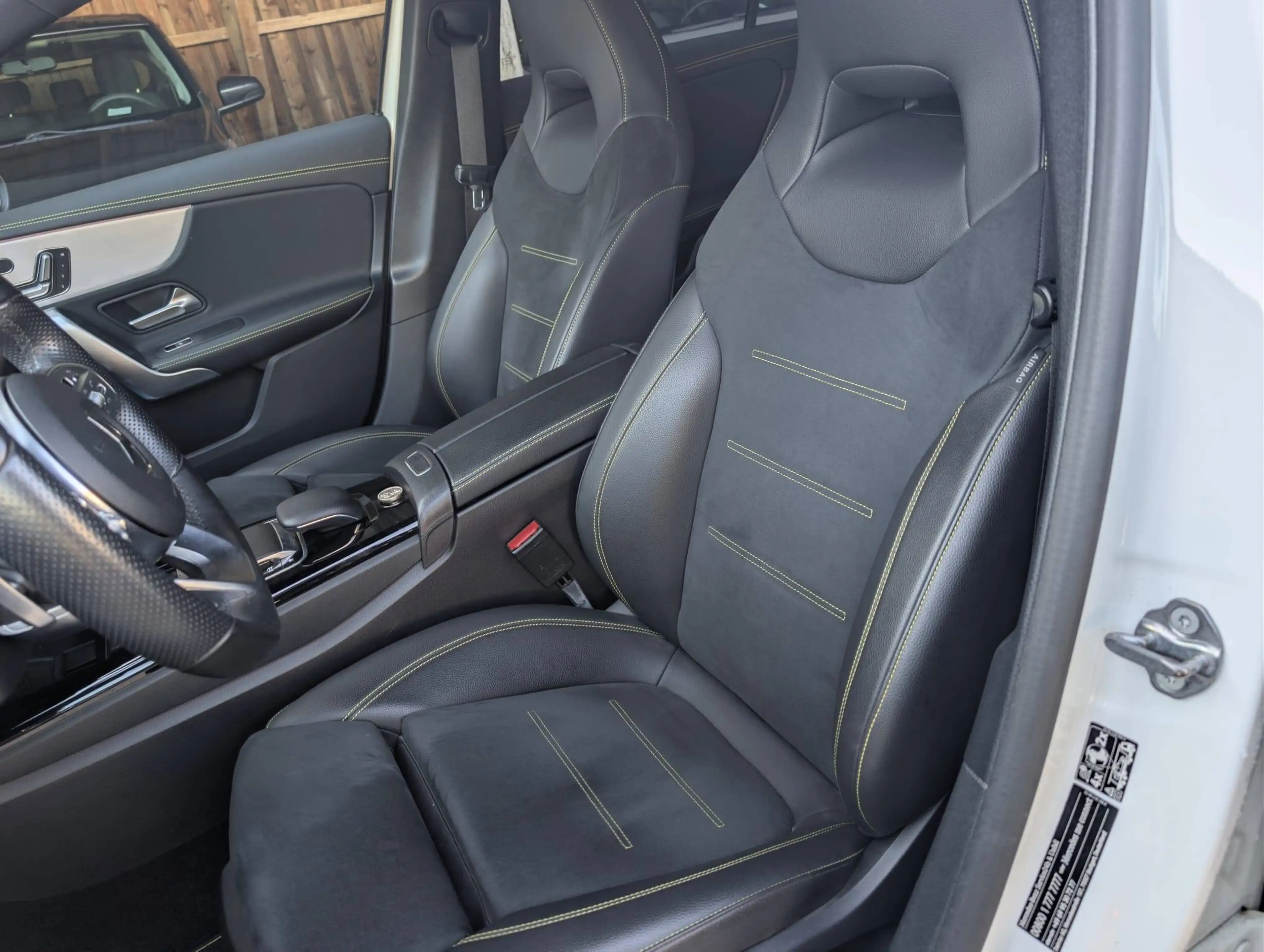 Mercedes-Benz A 250 A 250 Edition mit AMG-Line Paket — photo 10