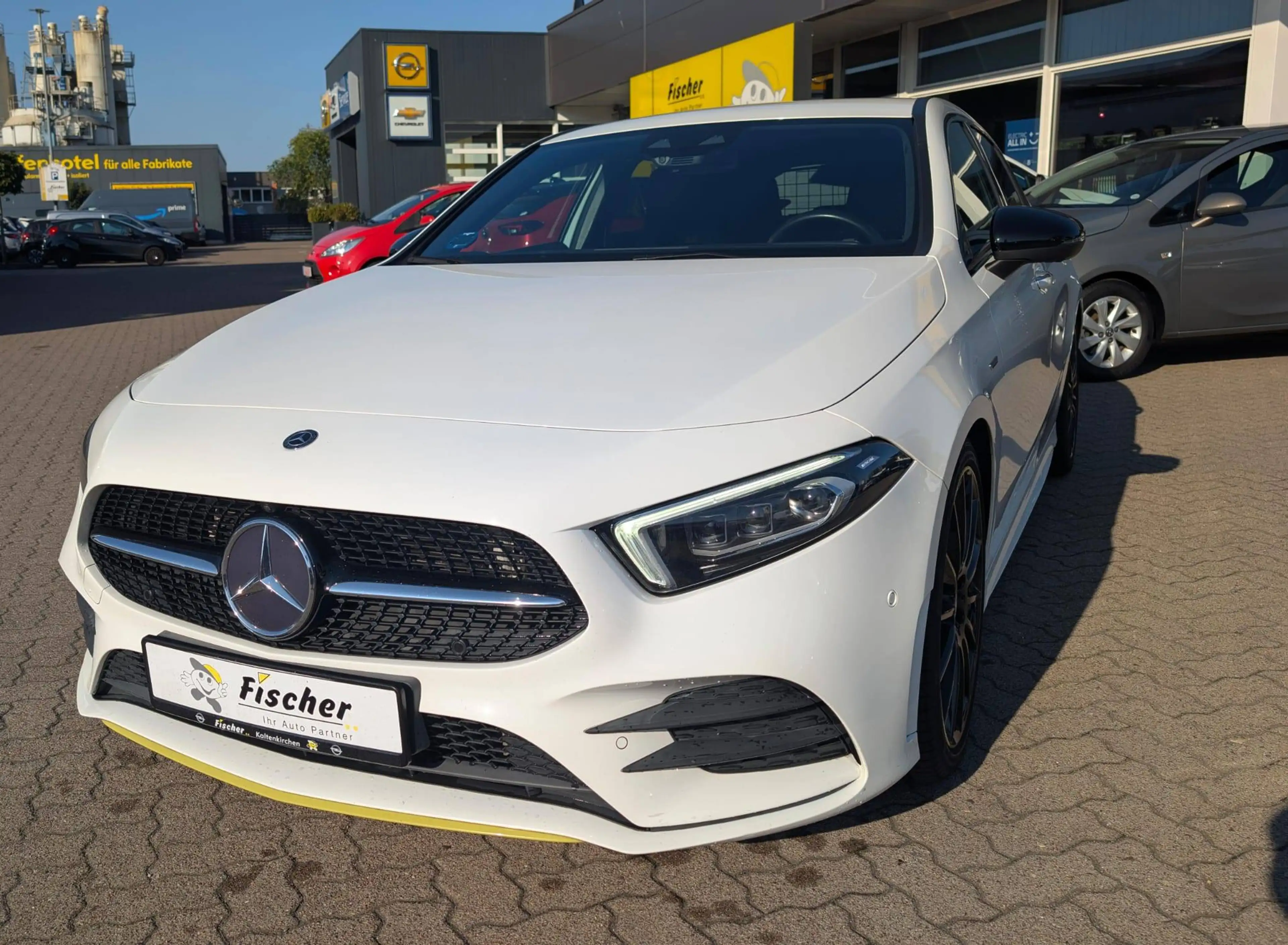 Mercedes-Benz A 250 A 250 Edition mit AMG-Line Paket — photo 2