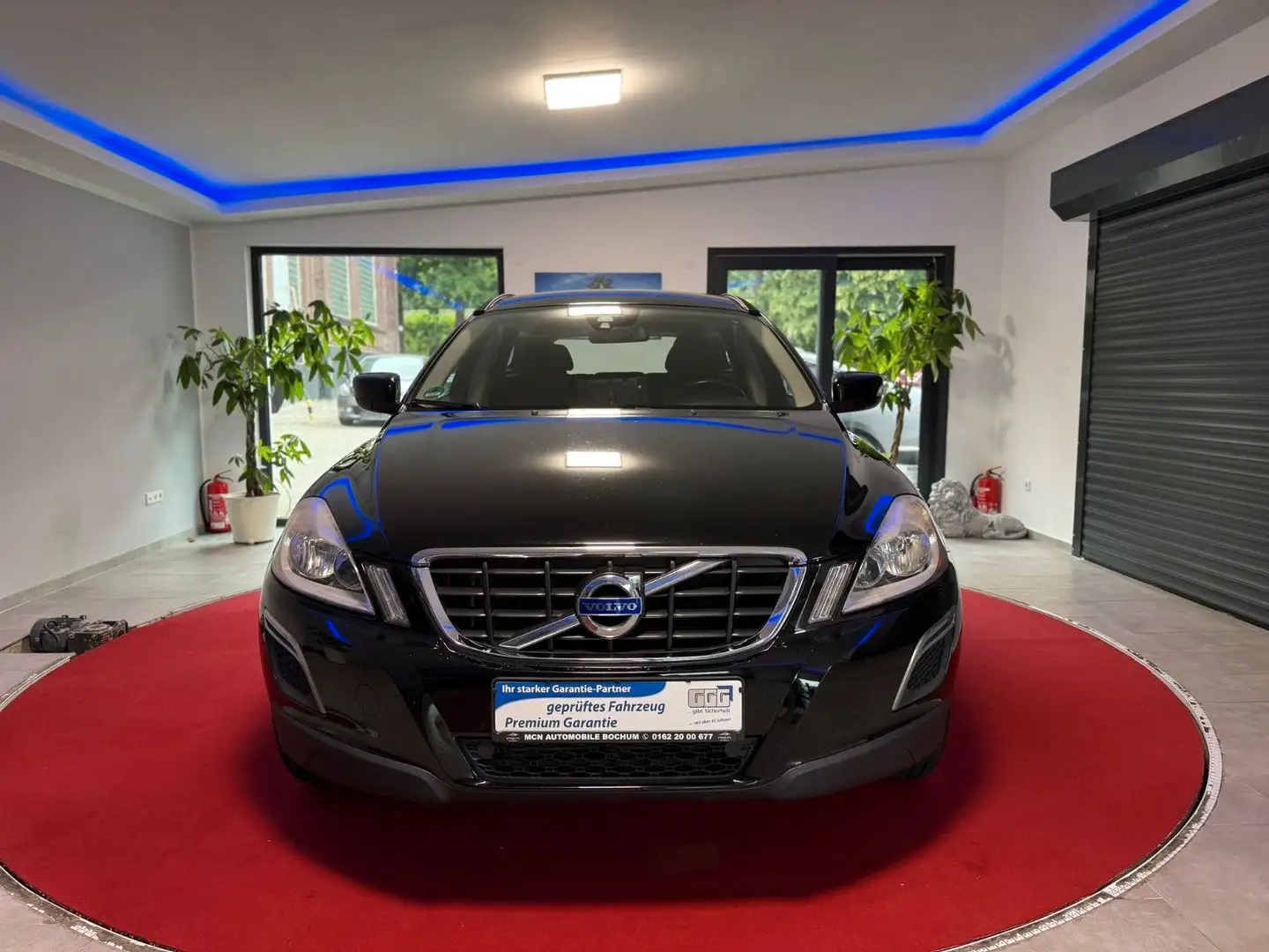 Volvo XC60 Kinetic Drive Standhzg/Scheckheft/17 Zoll Schwarz - 2