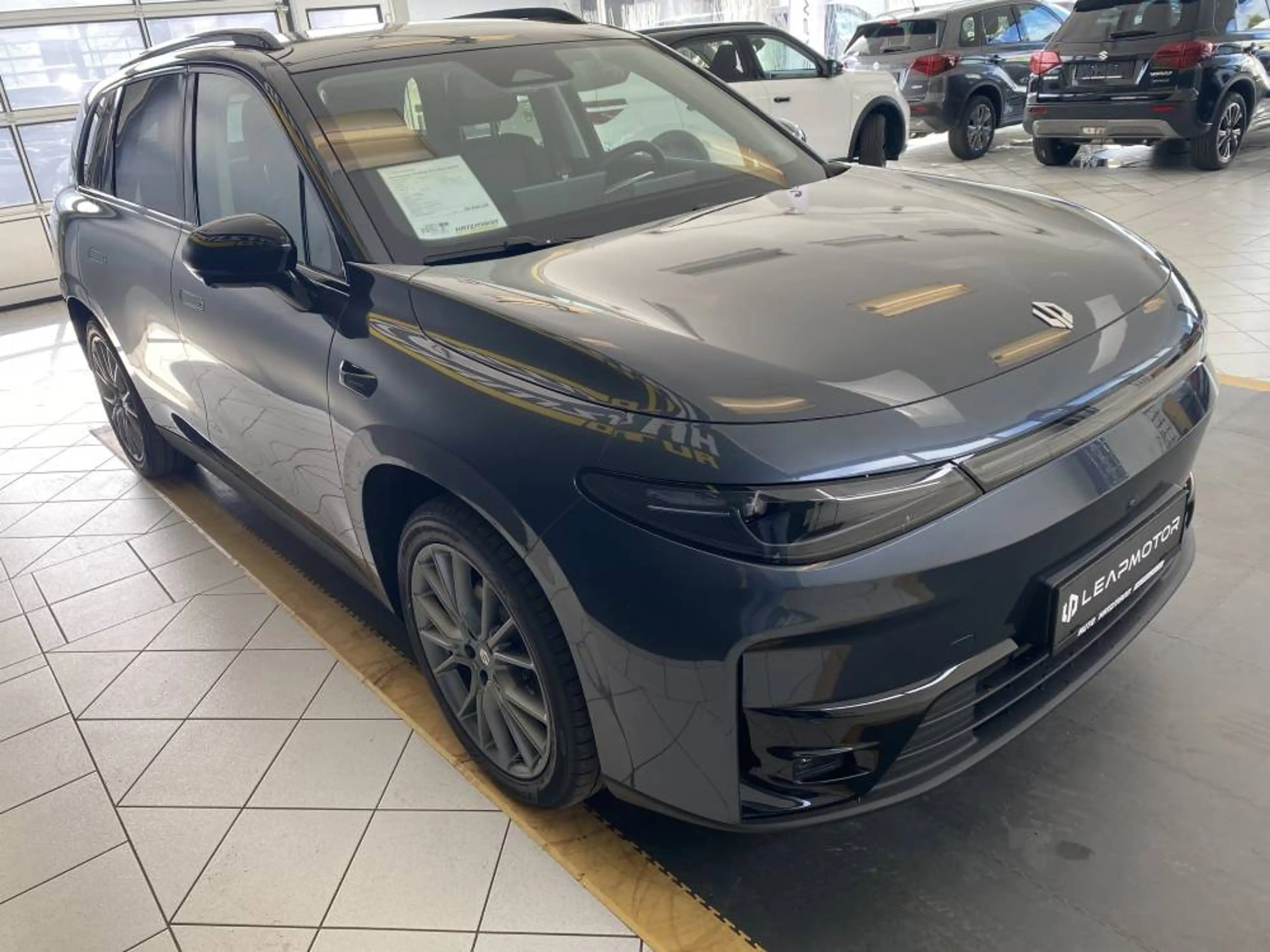 Leapmotor C10 Design ProMax 81,9 kWh 300PS — photo 3
