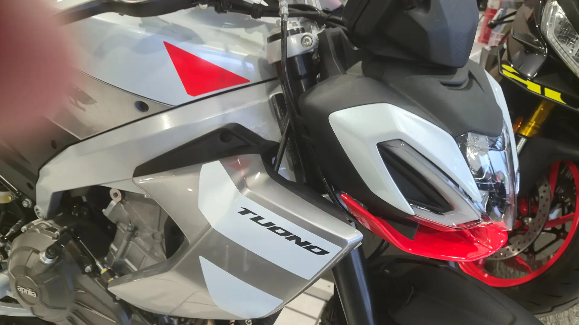 Aprilia Tuono TUONO 457 ABS Gri - 2