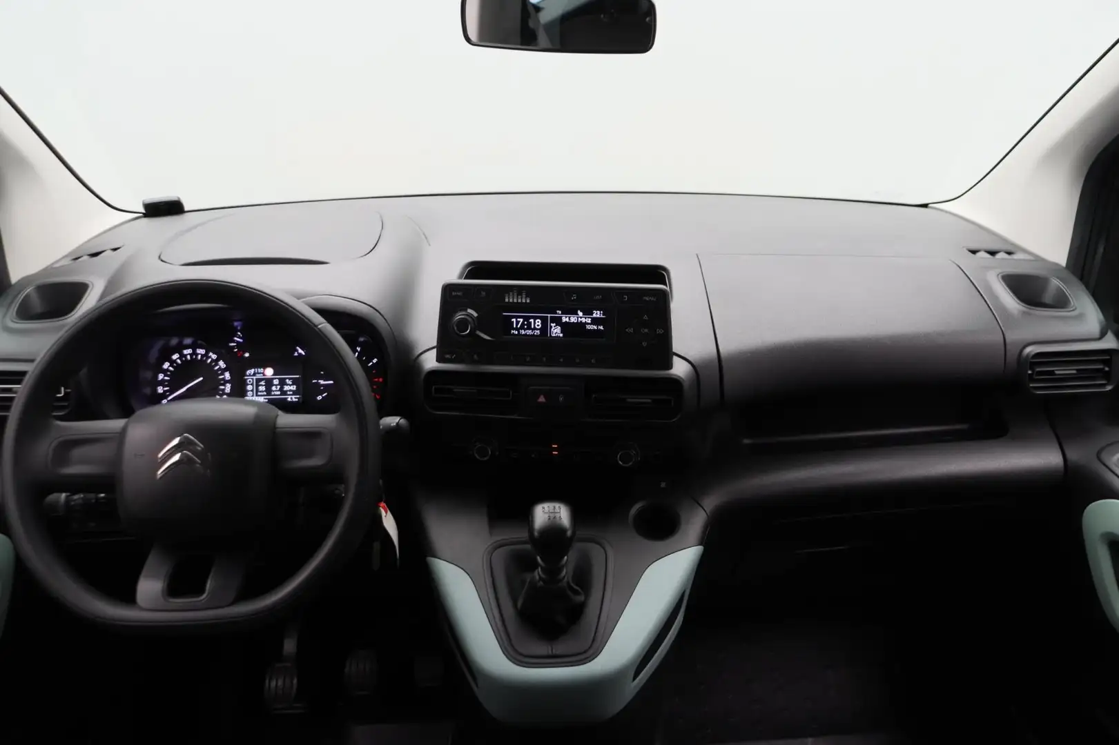 Citroen Berlingo 1.2 PureTech Live Cruise/control 1e Eigenaar Чорний - 2