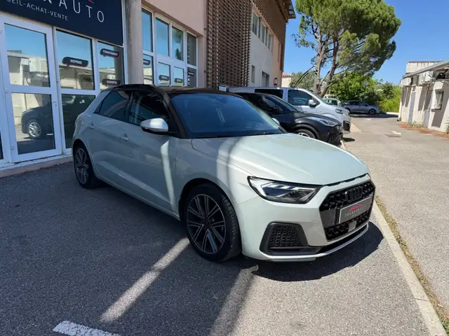 Audi A1 view 3