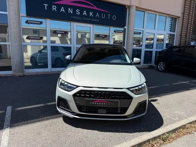 Audi A1 view 2
