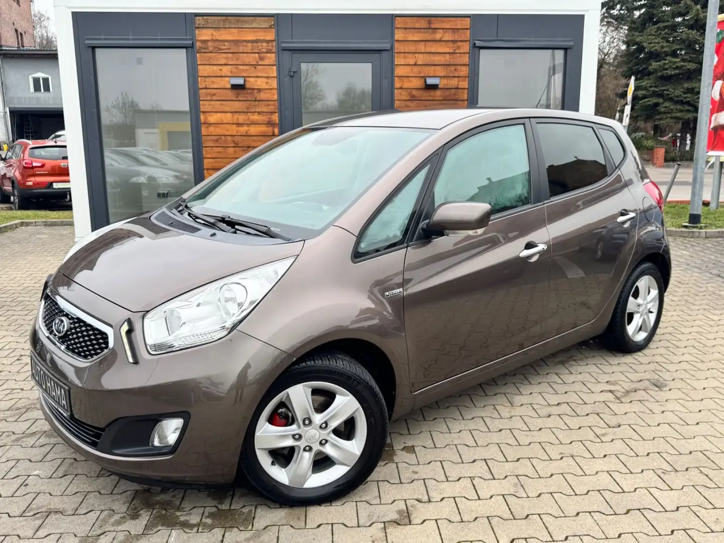 Kia Venga Spirit 1.6 *NAVI*KAM*SHZ*AHK*TOP* Braun - 1