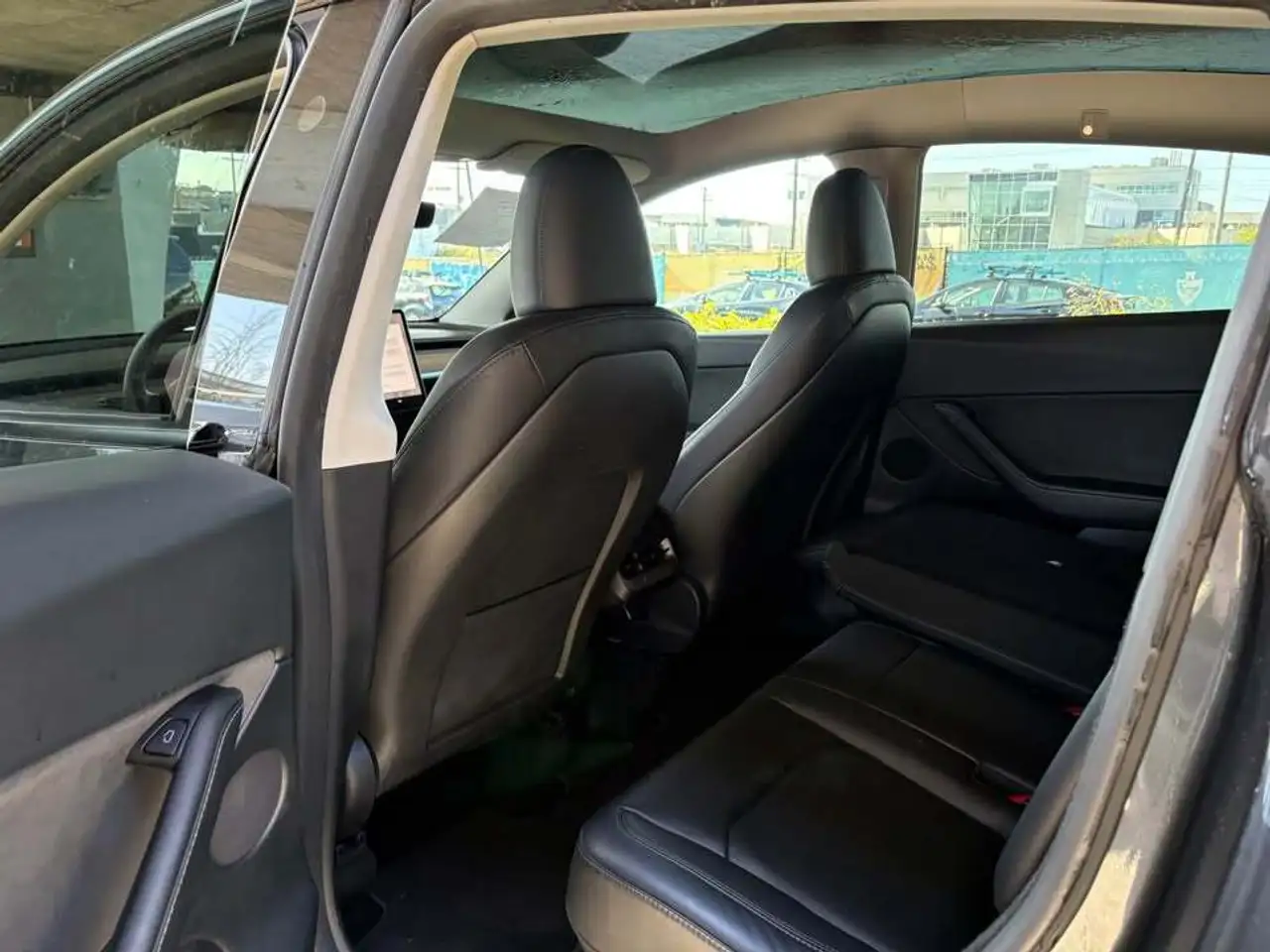 Tesla Model Y снимка Tesla Model Y