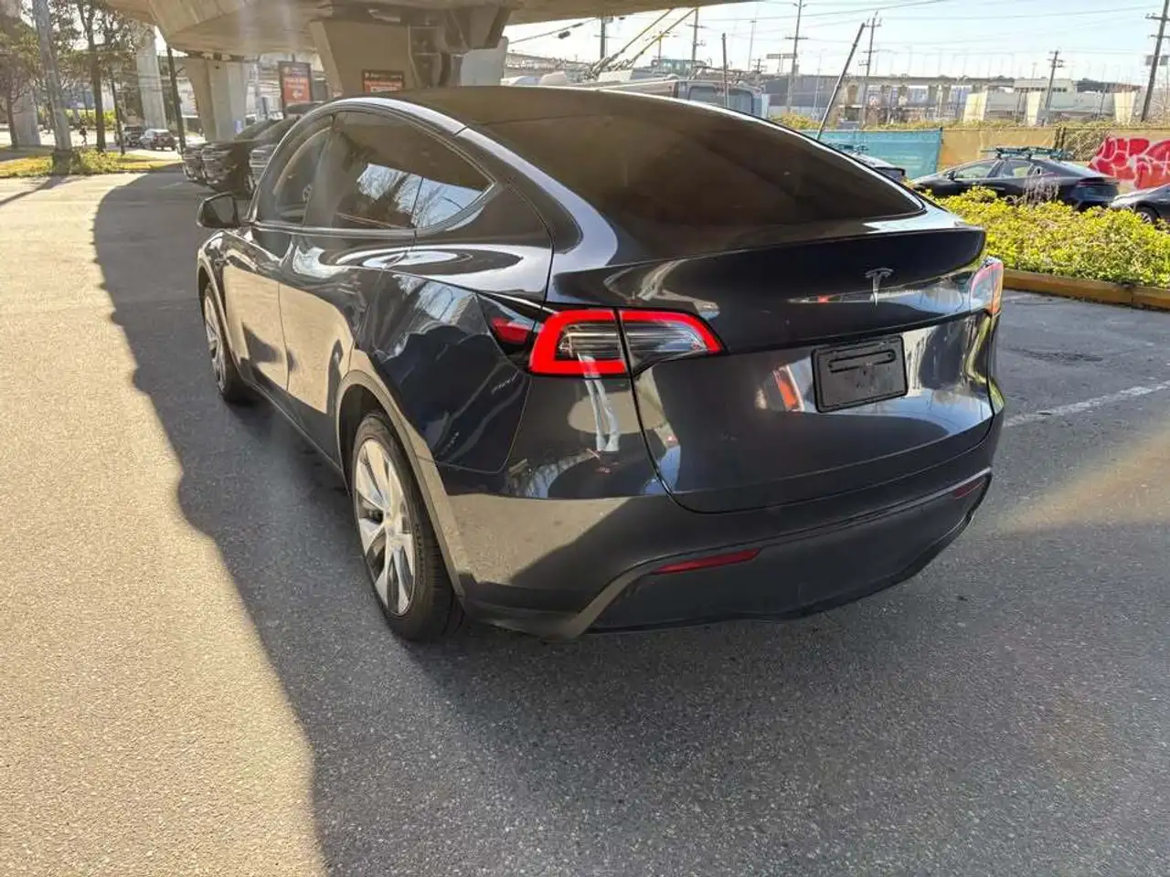 Tesla Model Y снимка Tesla Model Y