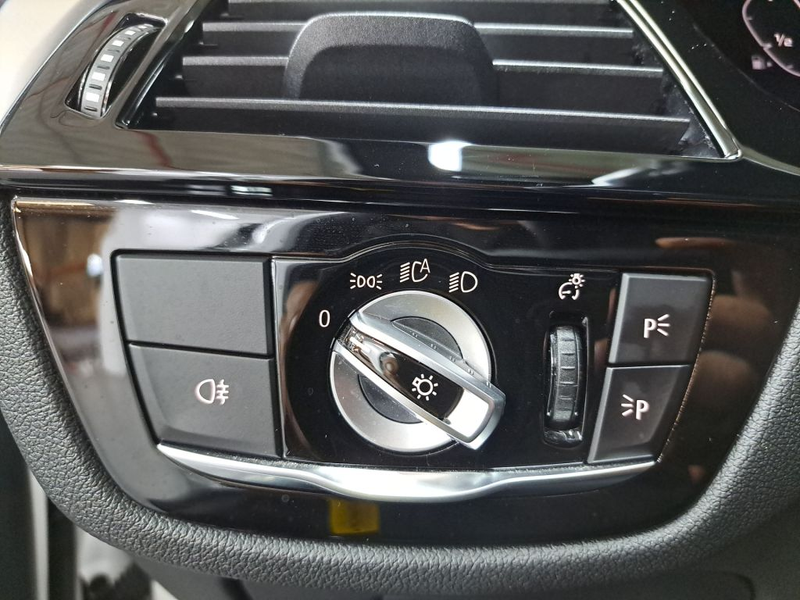 BMW 550 M550i xDrive Aut. NAVI RFK STHZG HUD LASER — photo 10