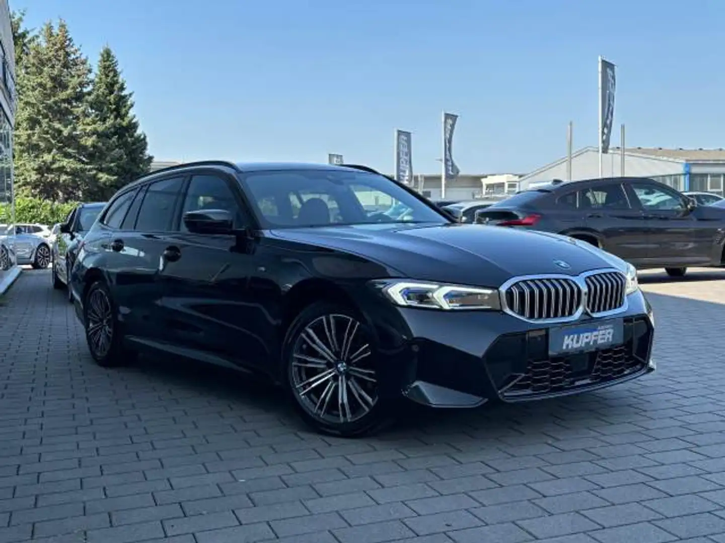 BMW 320 d Tour. M Sportpaket LCI ACC*360°-AdLED°HIFI Zwart - 2