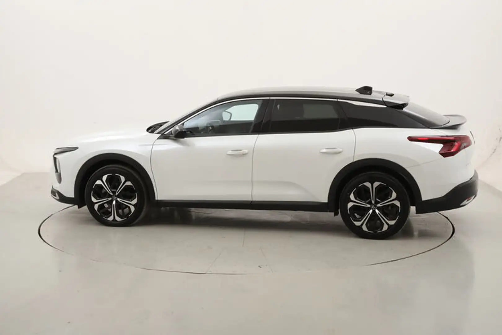 Citroen C5 X Shine 1.2 Benzina 131CV Weiß - 2