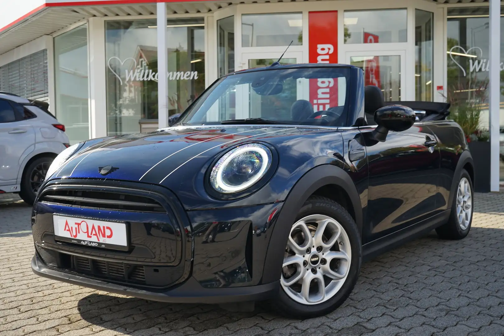 MINI Cooper Classic 1.5 Cooper Aut. LED Navi Tempomat Schwarz - 2