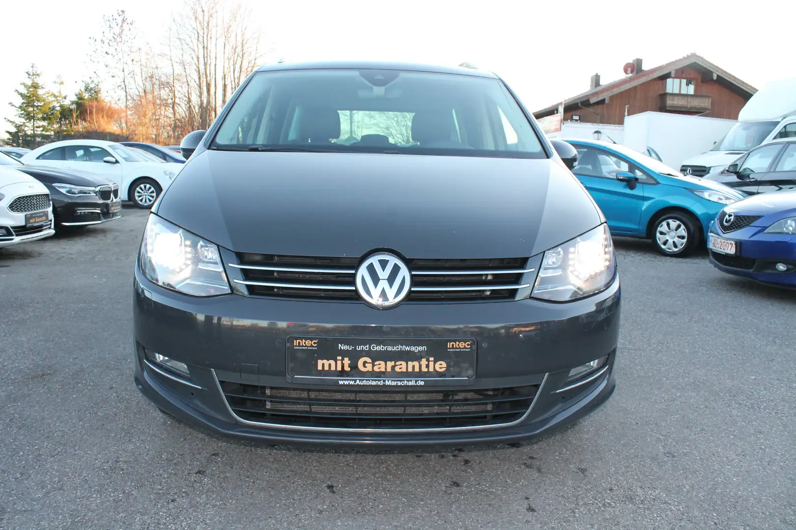 Volkswagen Sharan 2,0 TDI DSG 4Motion LEDER NAVI XENON Gris - 2