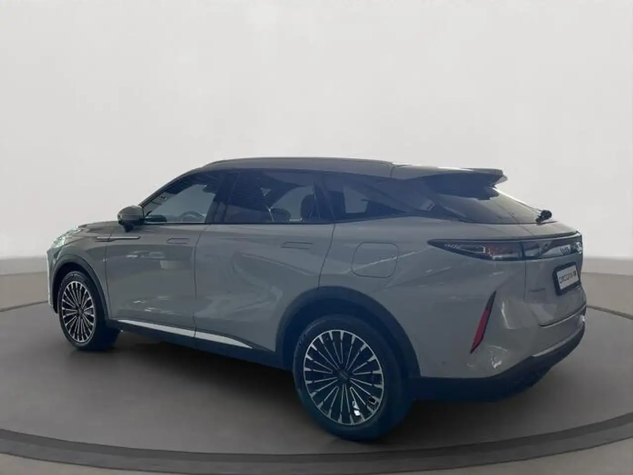 Omoda 9 1.5 TGDI PHEV Premium Pano Leder HUD VORLAUF 6