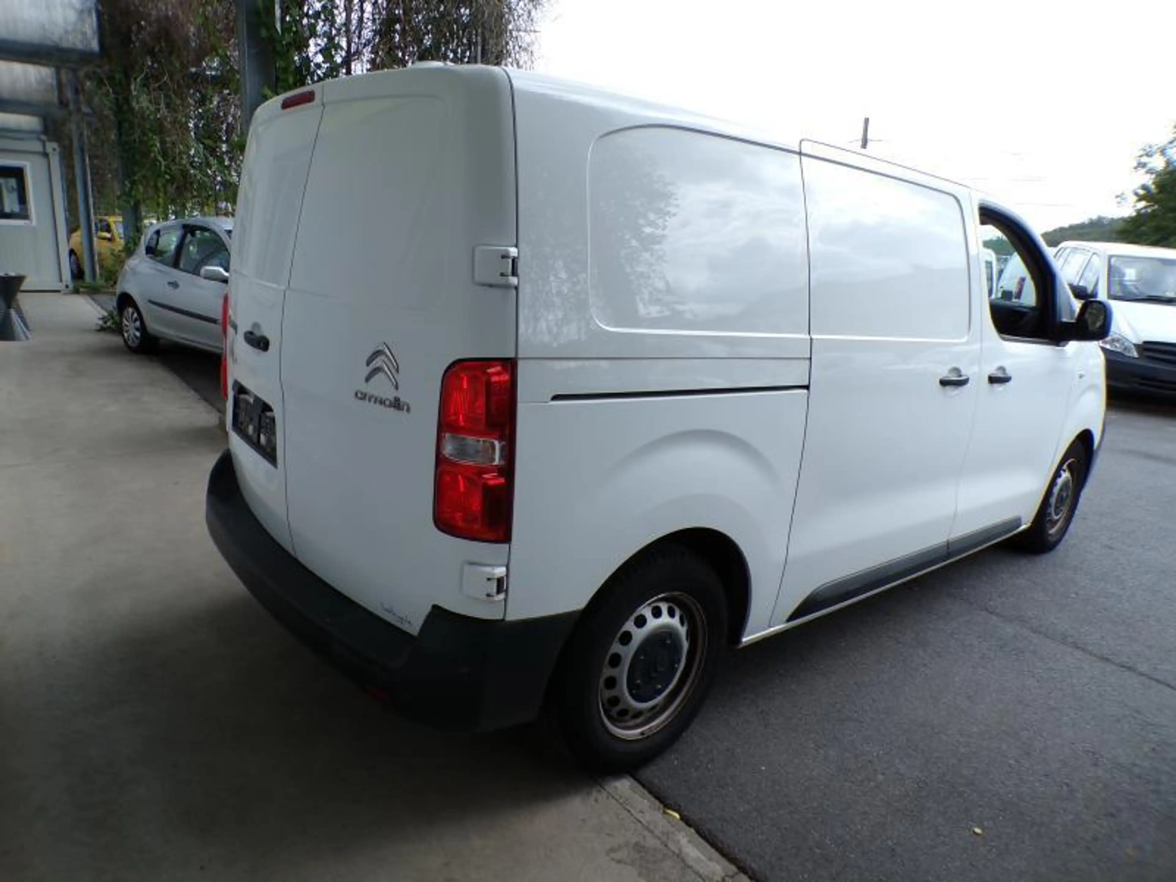 Citroen Jumpy 1.6HDi 116cv Blanc 06/19 3pl. Capteurs Cruise Blue — photo 4