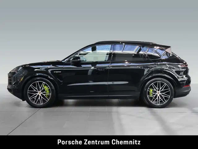 Porsche Cayenne view 2