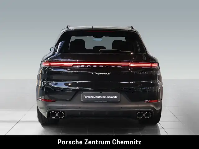 Porsche Cayenne view 5