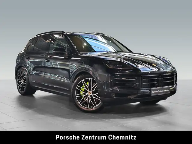 Porsche Cayenne view 9
