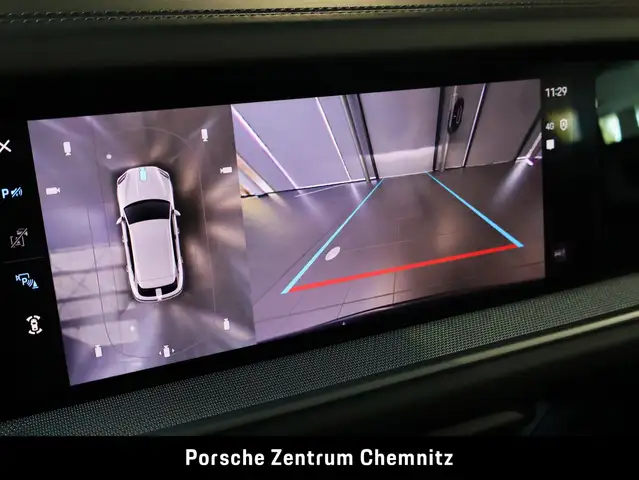 Porsche Cayenne view 19