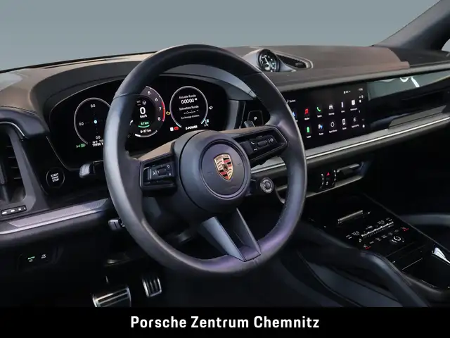 Porsche Cayenne view 11