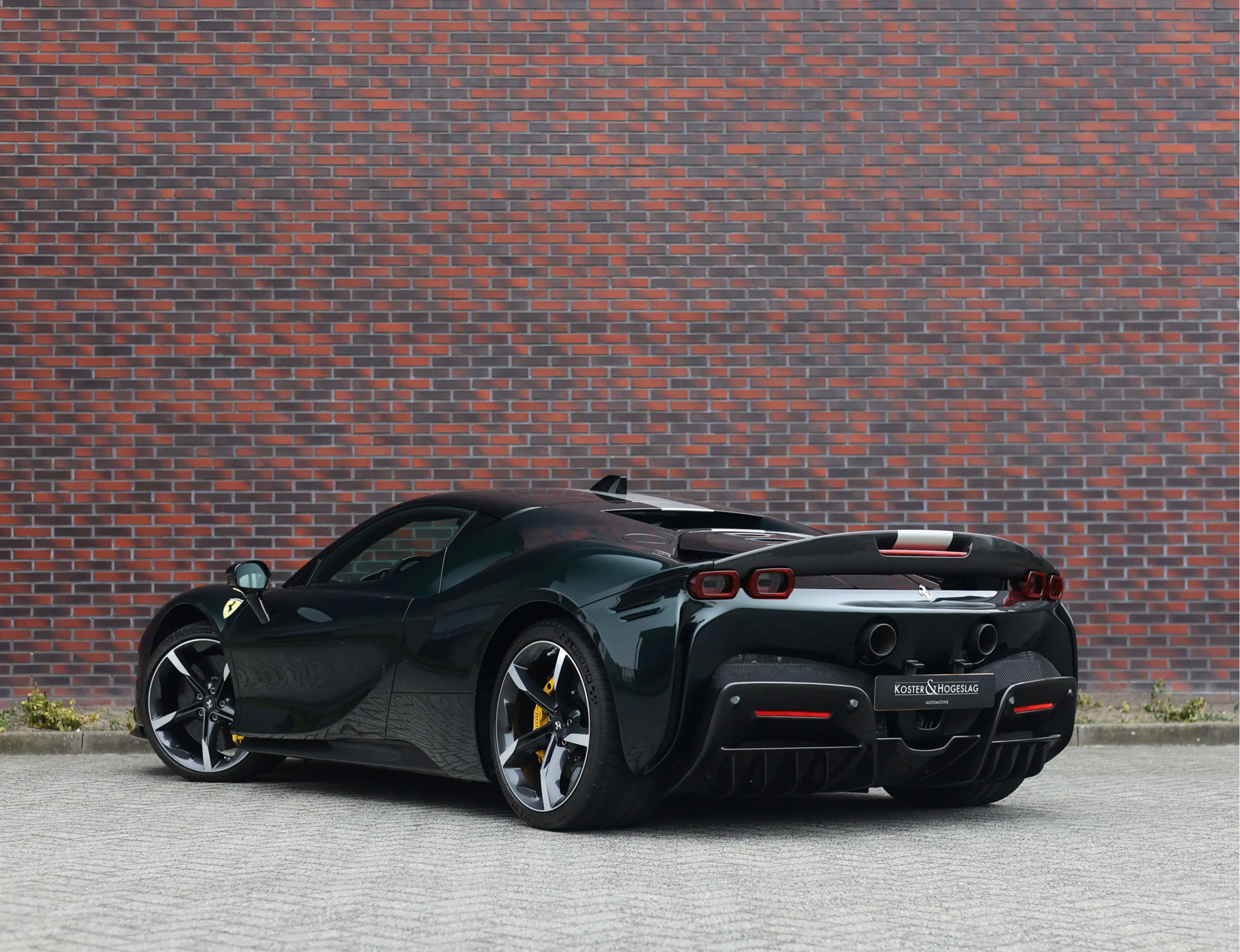 Ferrari SF90 Stradale 4.0 V8 | Atelier - Verde Zeltweg - Extended Fioran — photo 2