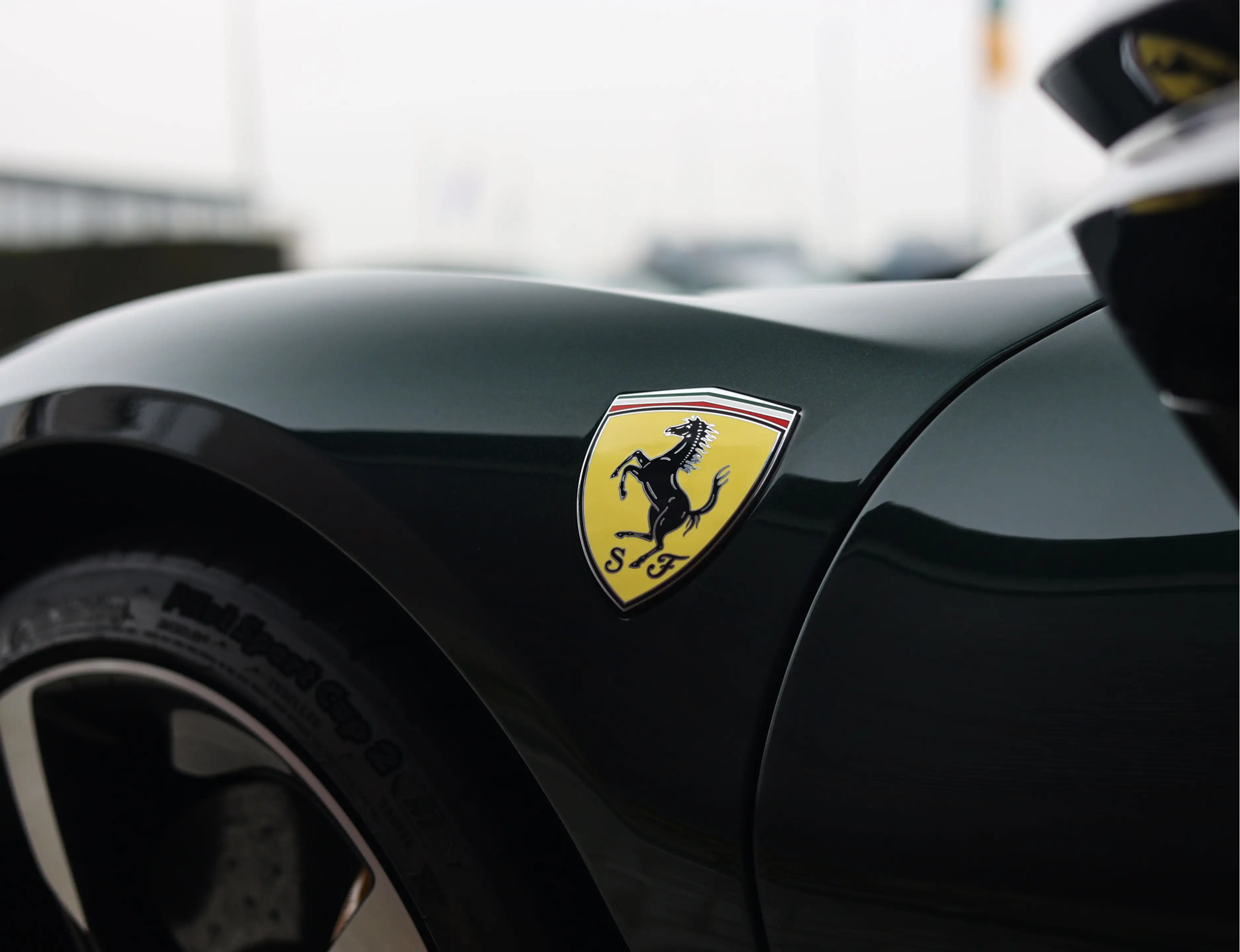 Ferrari SF90 Stradale 4.0 V8 | Atelier - Verde Zeltweg - Extended Fioran — photo 3