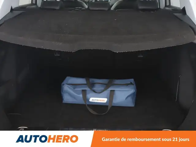 Peugeot 2008 view 17