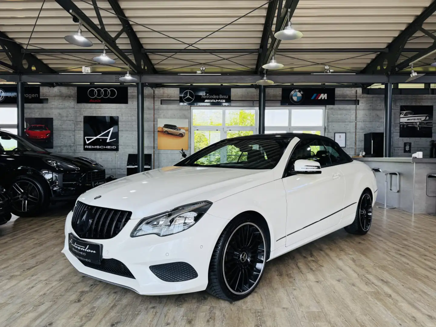Mercedes-Benz E 200 Cabrio*LEDER*AIRSCAVE*19 ZOLL* Blanc - 2