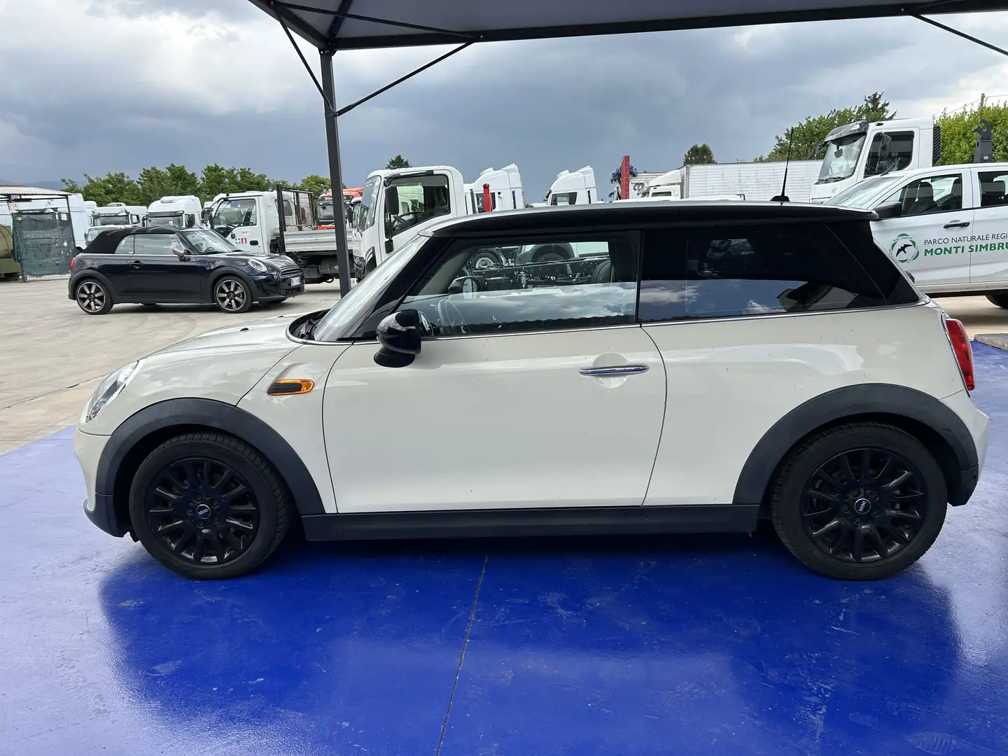 MINI Cooper D 1.5 Business 3p - 1