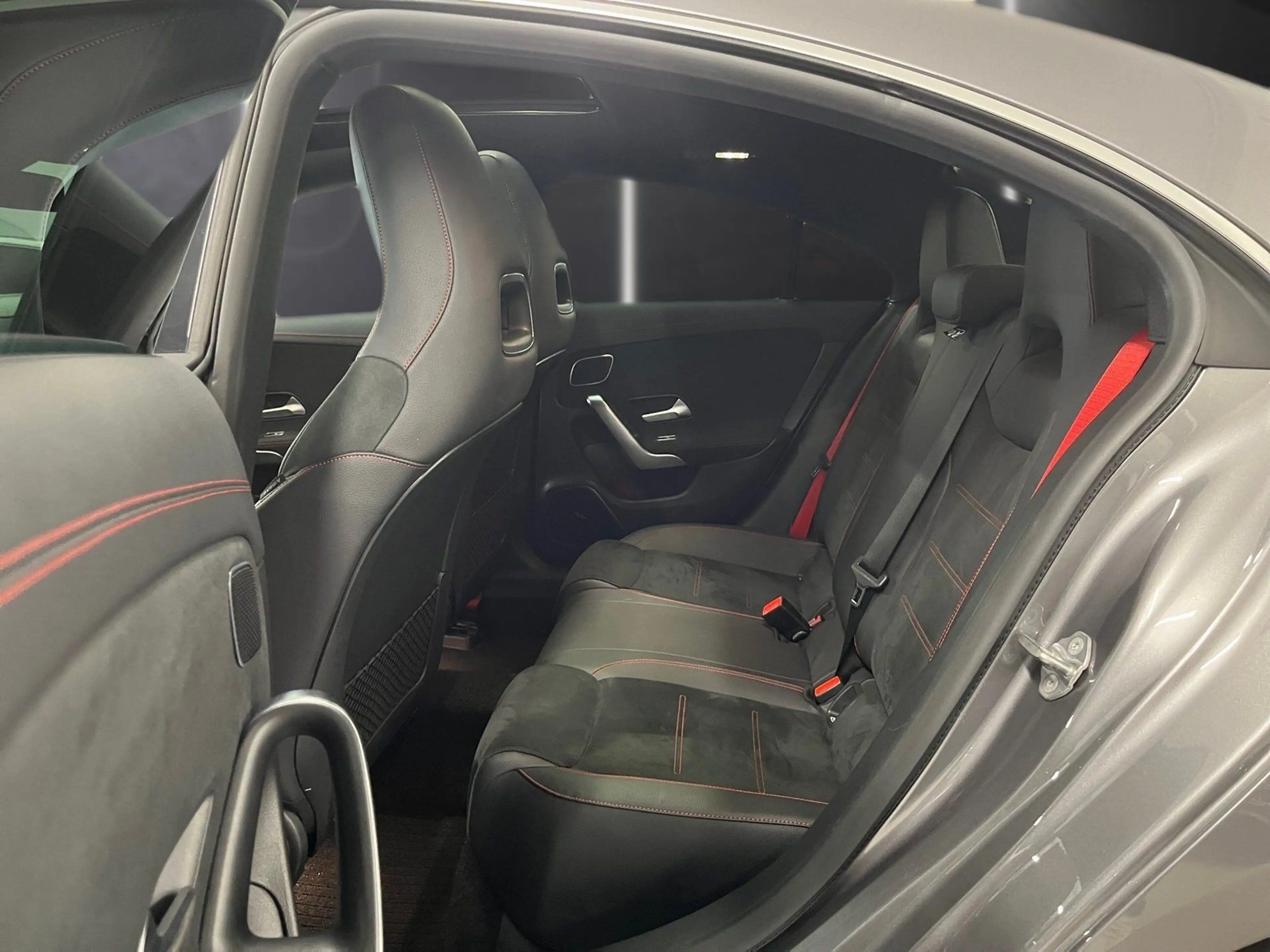 Mercedes-Benz CLA 35 AMG 4M*Pano*Burmester*Distro*360*MLB*Ride — photo 11
