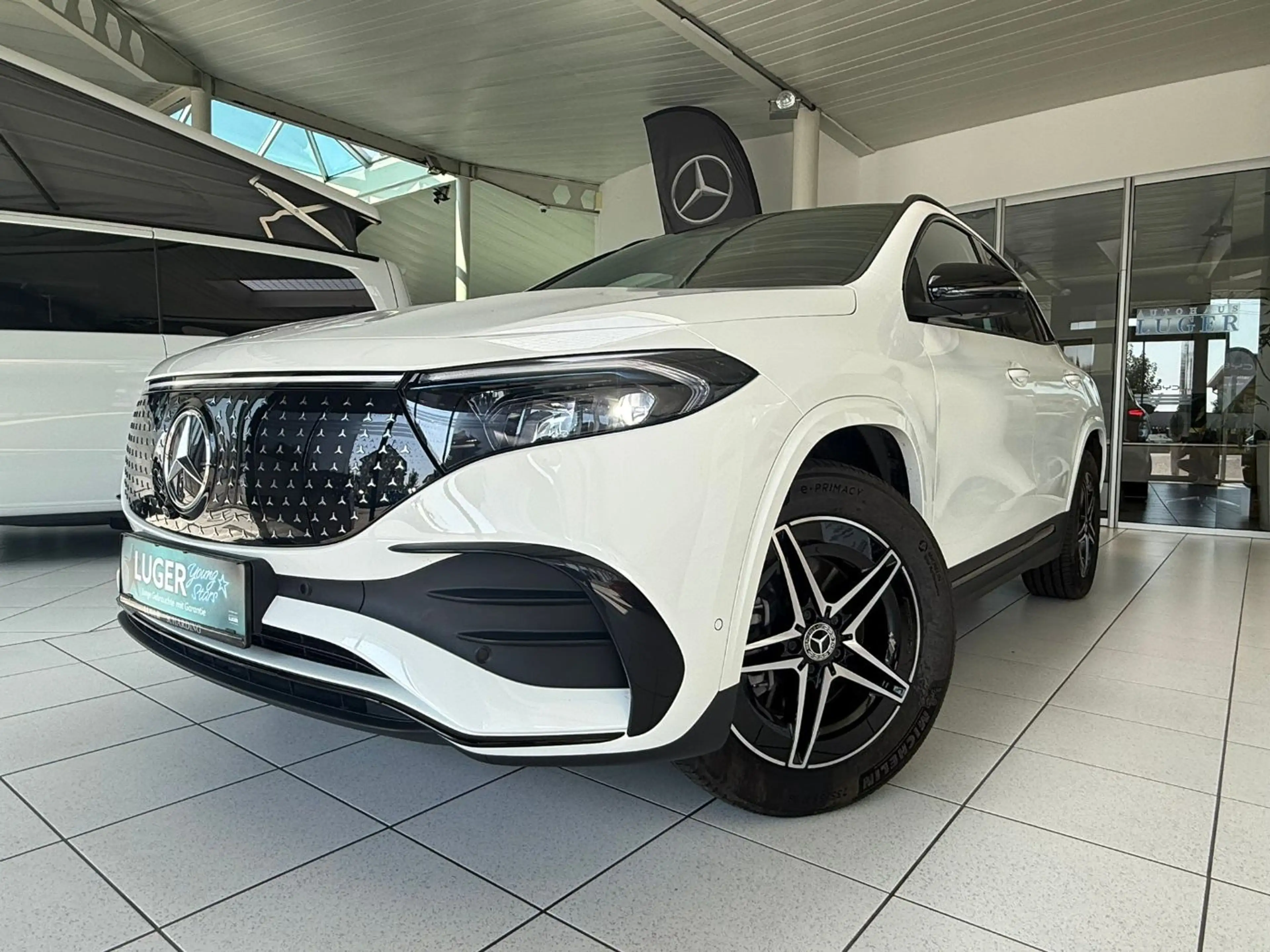 Mercedes-Benz EQA 250 + KeyGo PTS Shz LED Distr Ambi FAP MBUX — photo 2