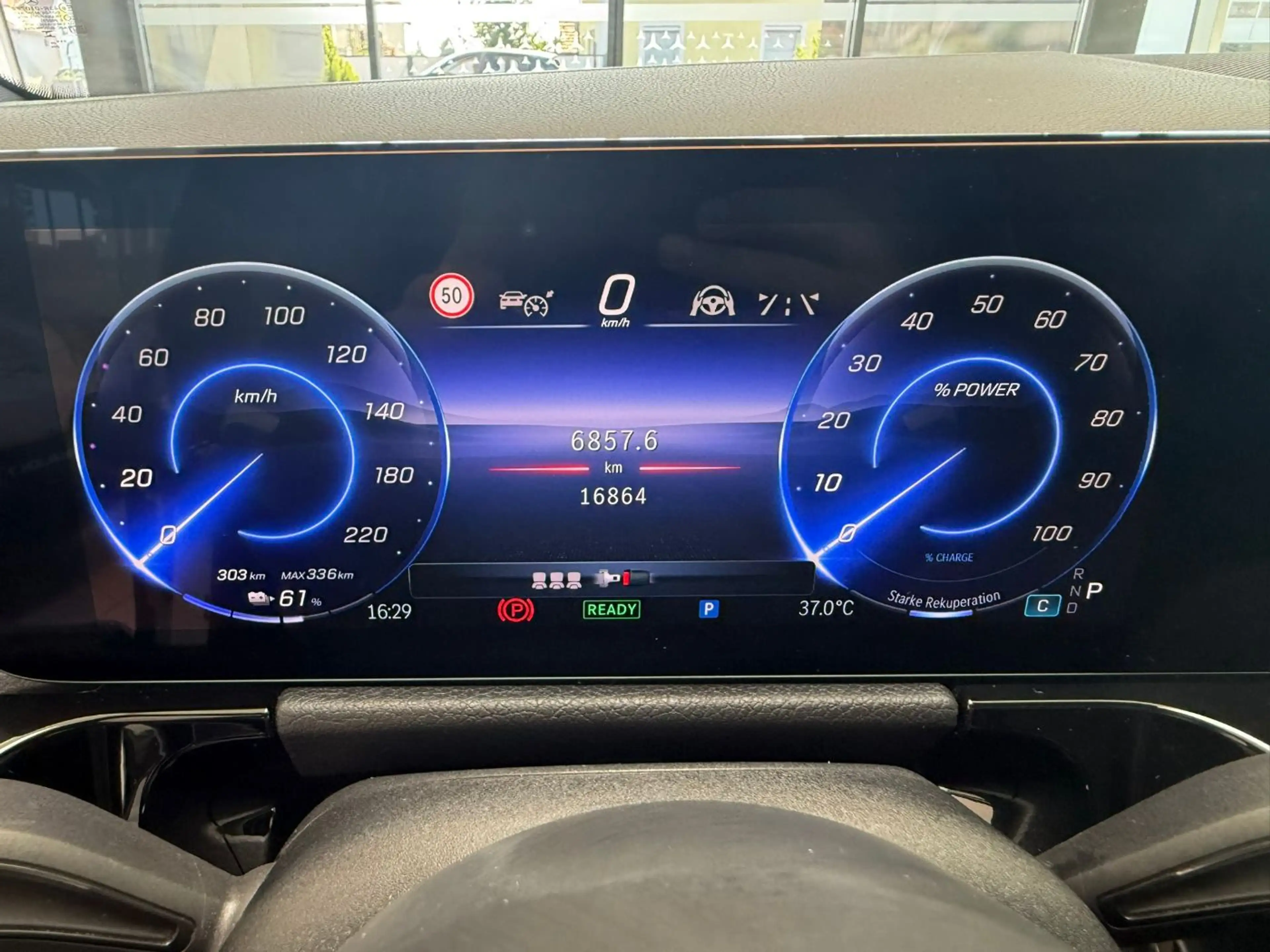 Mercedes-Benz EQA 250 + KeyGo PTS Shz LED Distr Ambi FAP MBUX — photo 14
