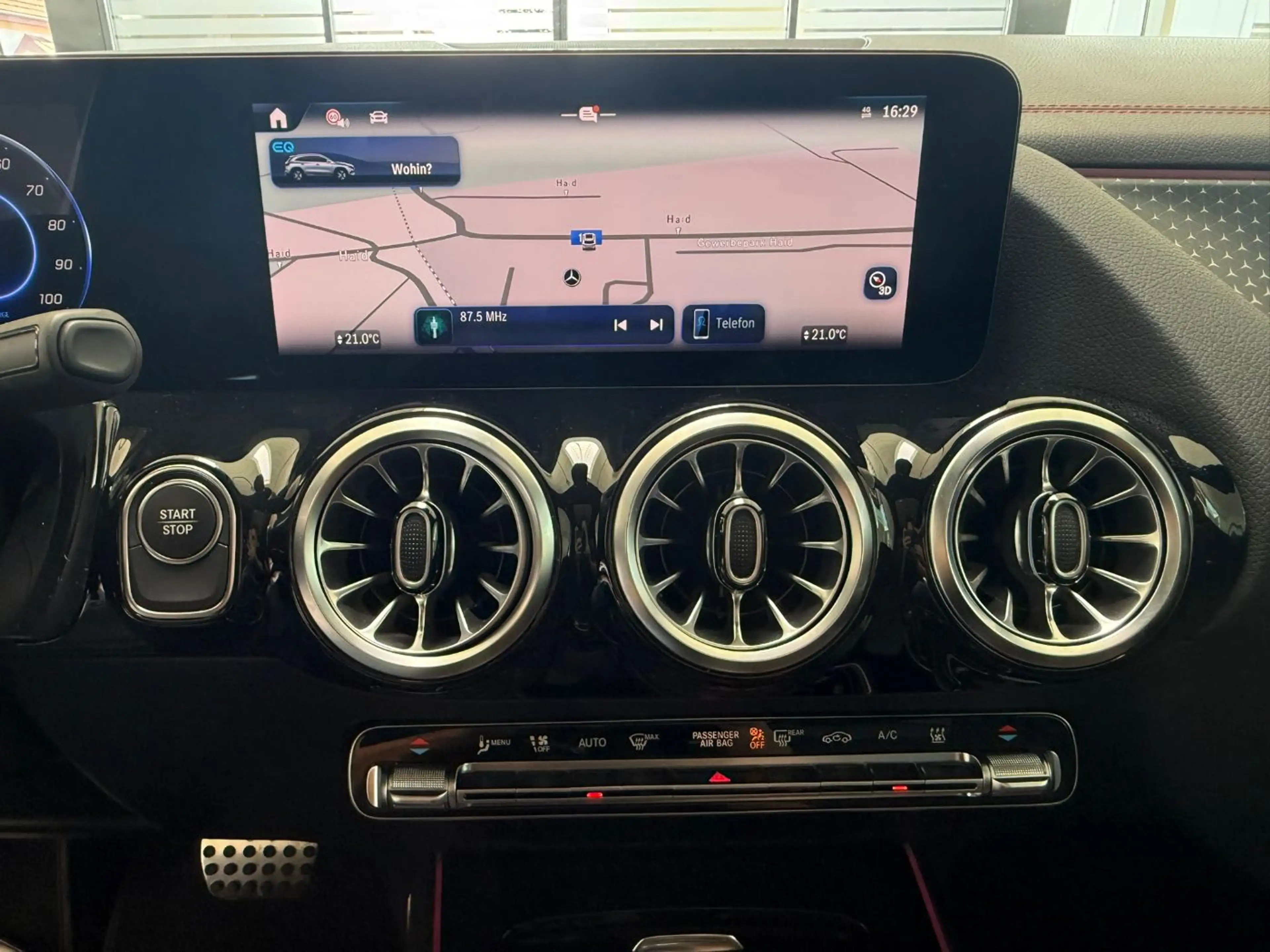 Mercedes-Benz EQA 250 + KeyGo PTS Shz LED Distr Ambi FAP MBUX — photo 15