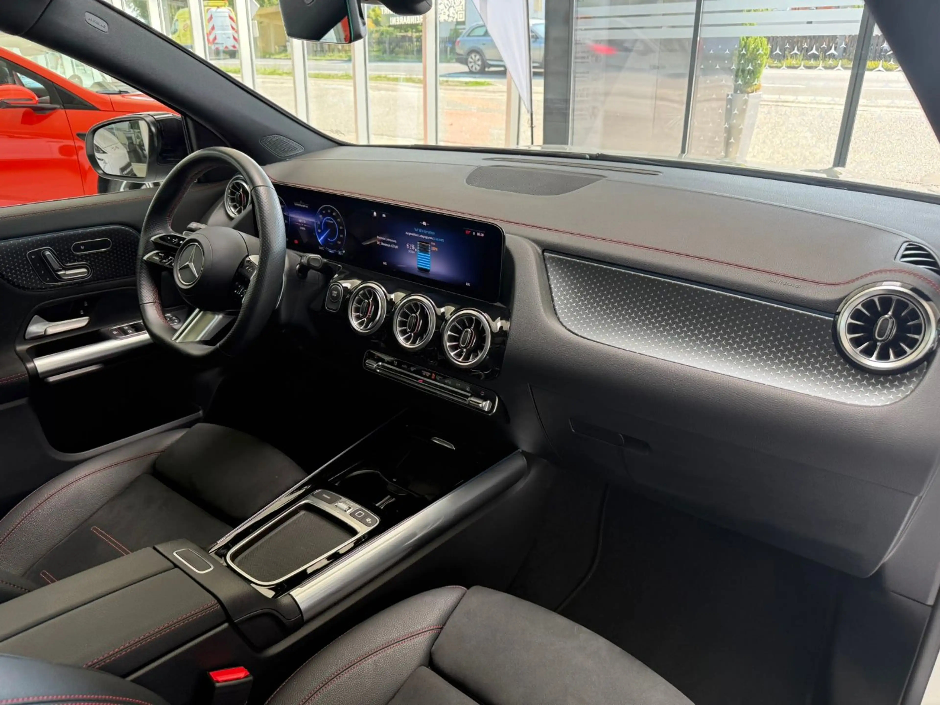Mercedes-Benz EQA 250 + KeyGo PTS Shz LED Distr Ambi FAP MBUX — photo 13