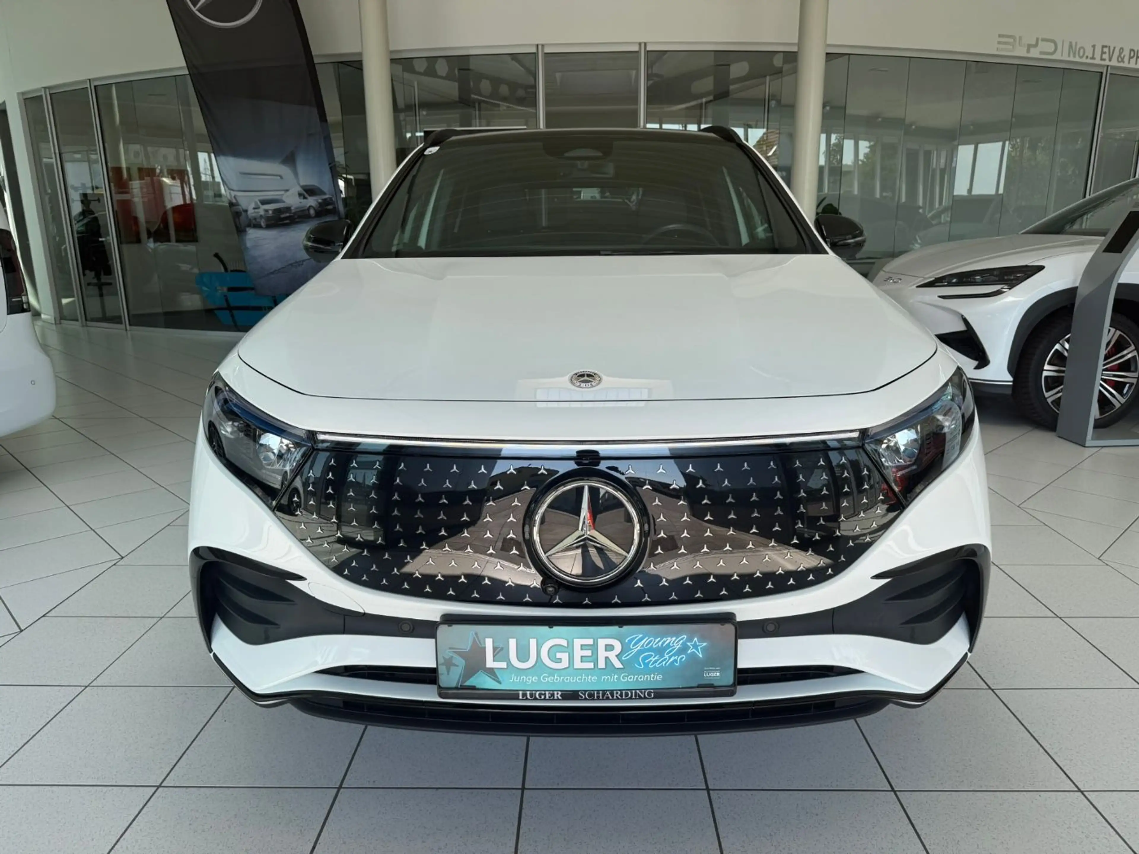 Mercedes-Benz EQA 250 + KeyGo PTS Shz LED Distr Ambi FAP MBUX — photo 3