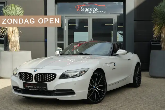 BMW Z4 Roadster sDrive28i | 245 PK | Nieuwe Motor | Bi-xe