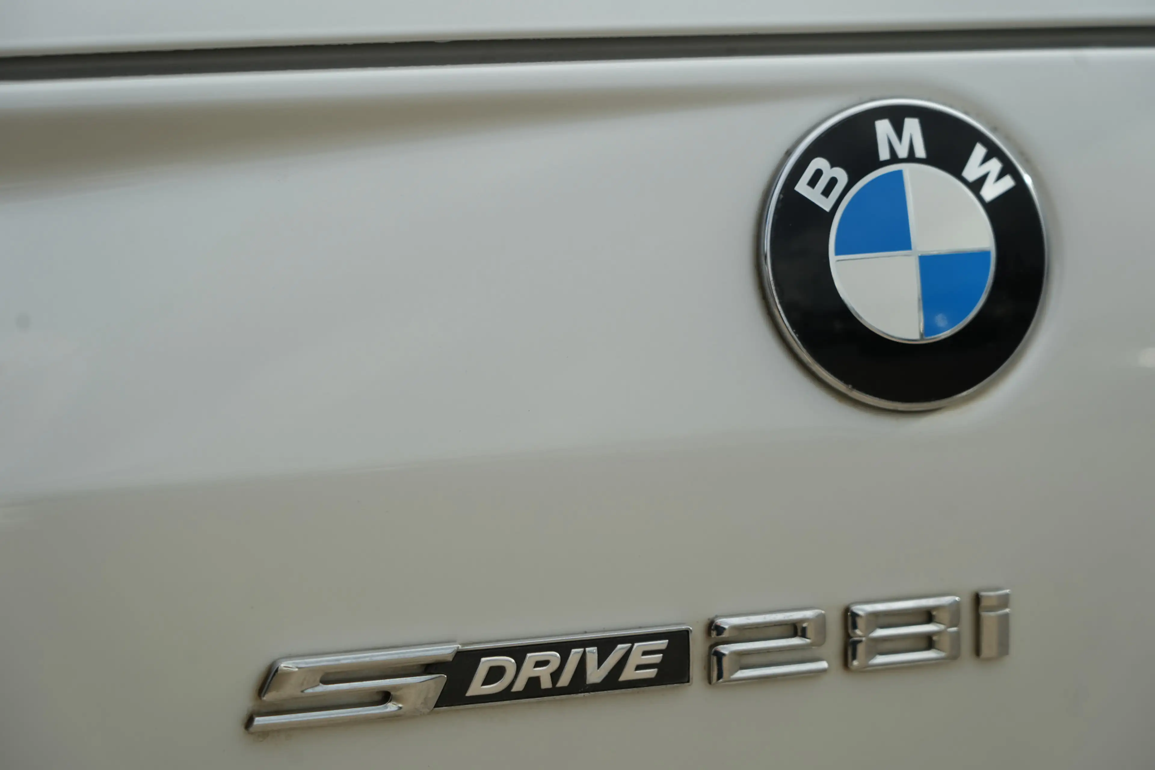 BMW Z4 Roadster sDrive28i Executive — photo 29
