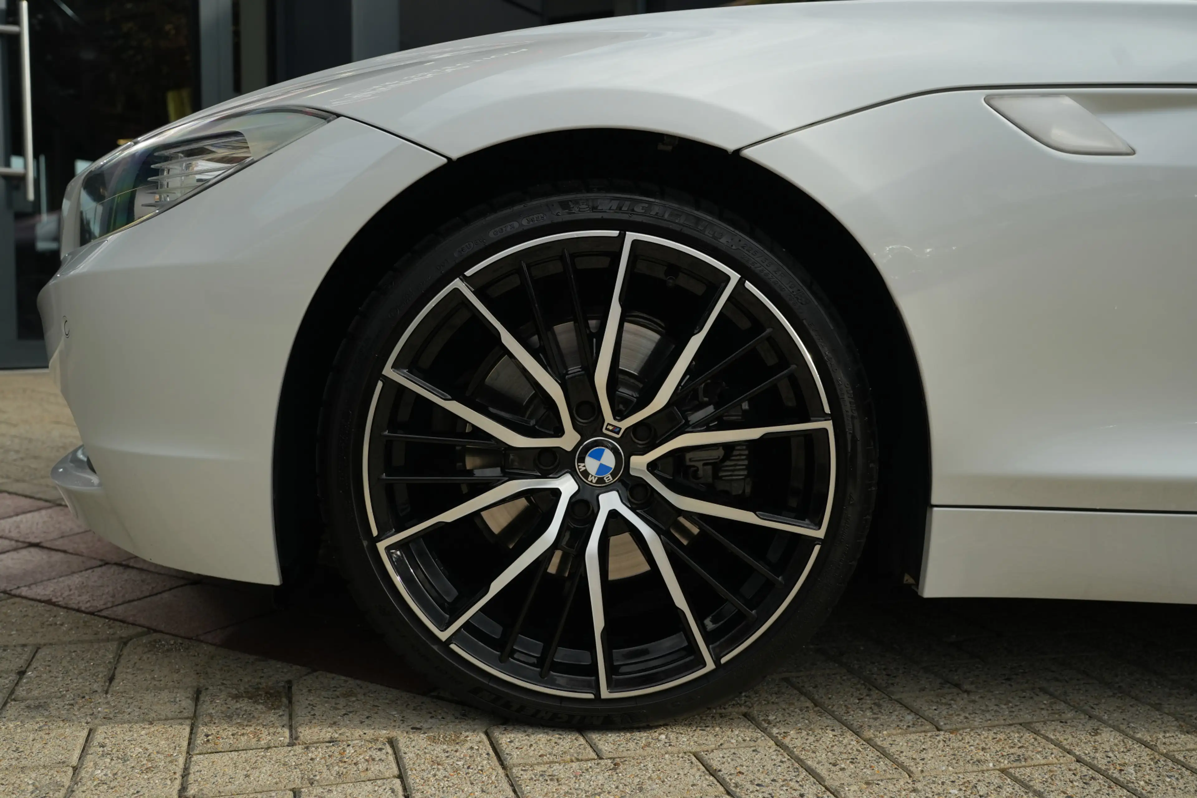 BMW Z4 Roadster sDrive28i Executive — photo 6