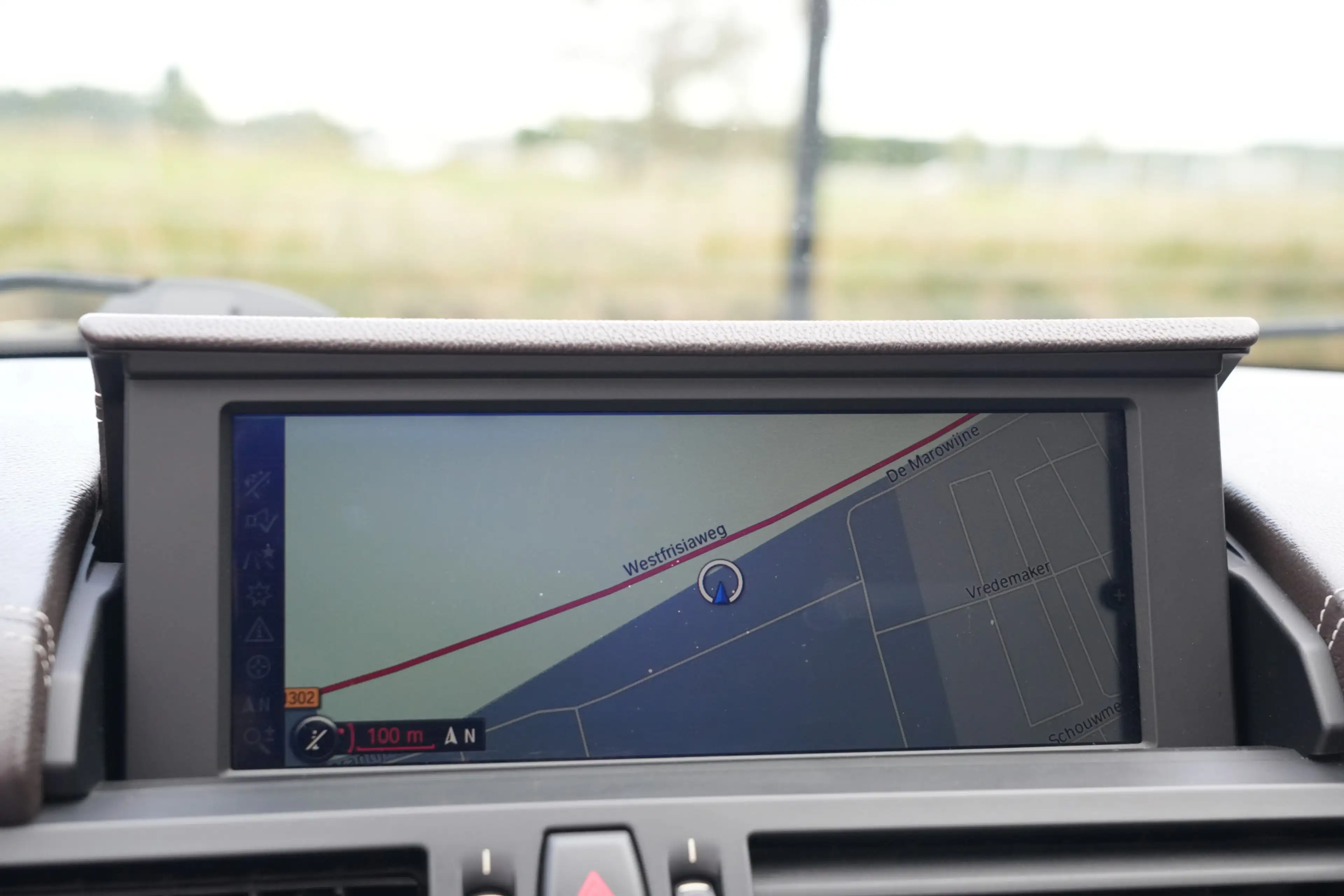 BMW Z4 Roadster sDrive28i Executive — photo 17