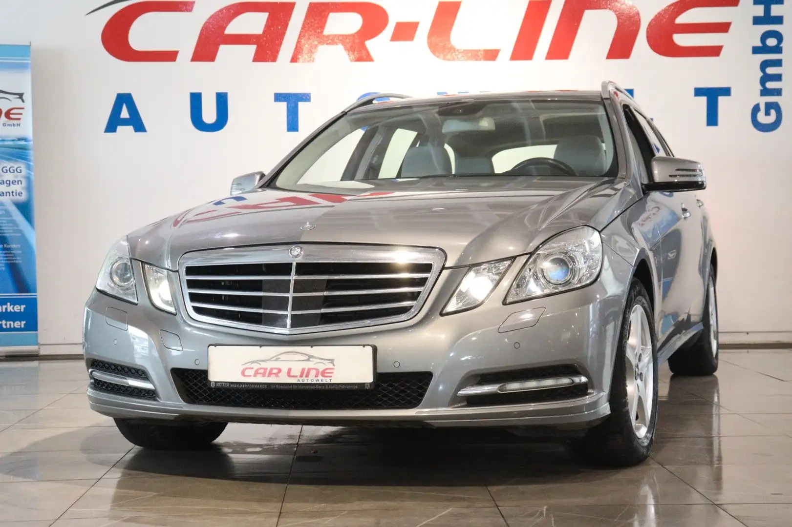 Mercedes-Benz E 300 BT Hybrid *Automatik*Navi Comand*RFK* Silber - 1