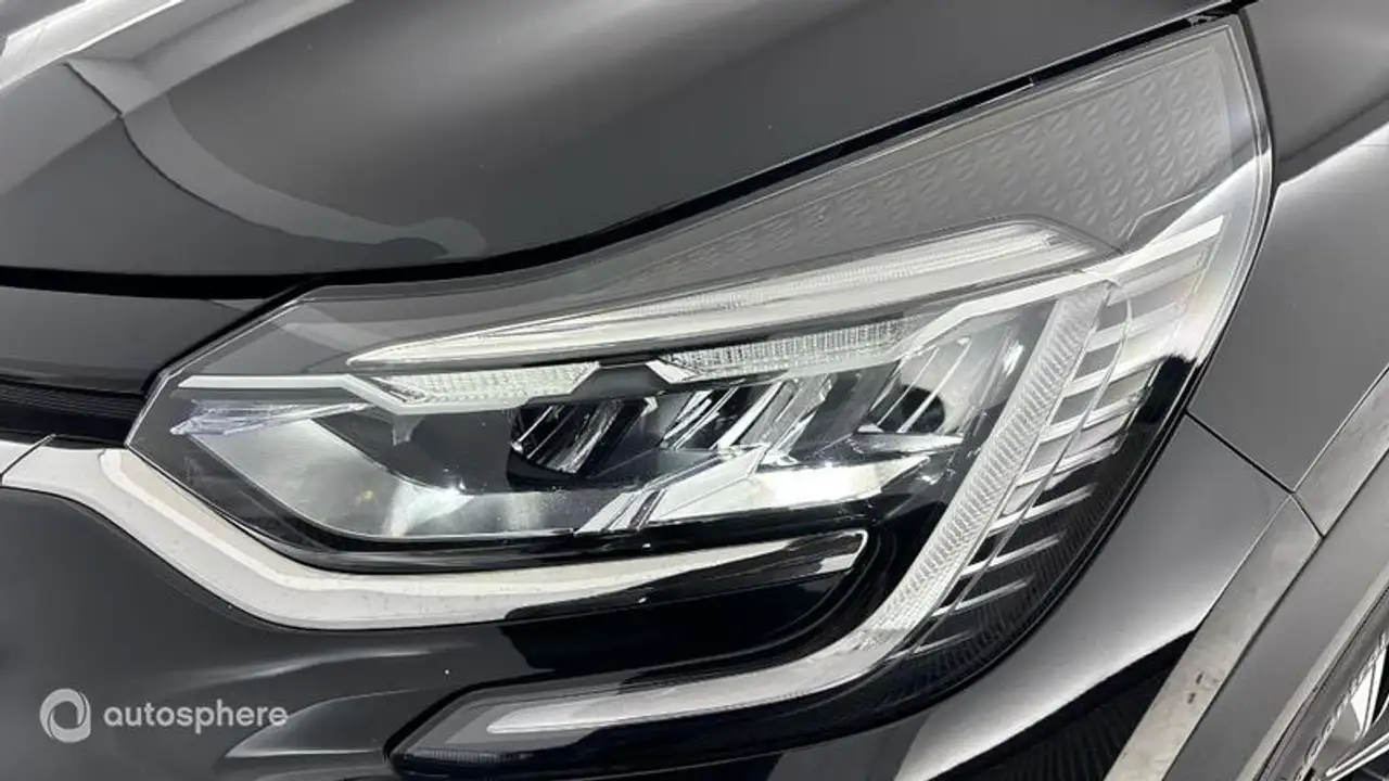 Renault Captur — photo 17