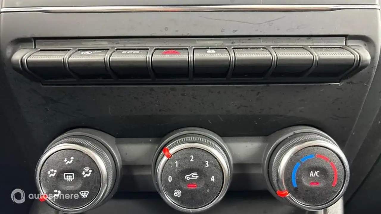 Renault Captur — photo 19