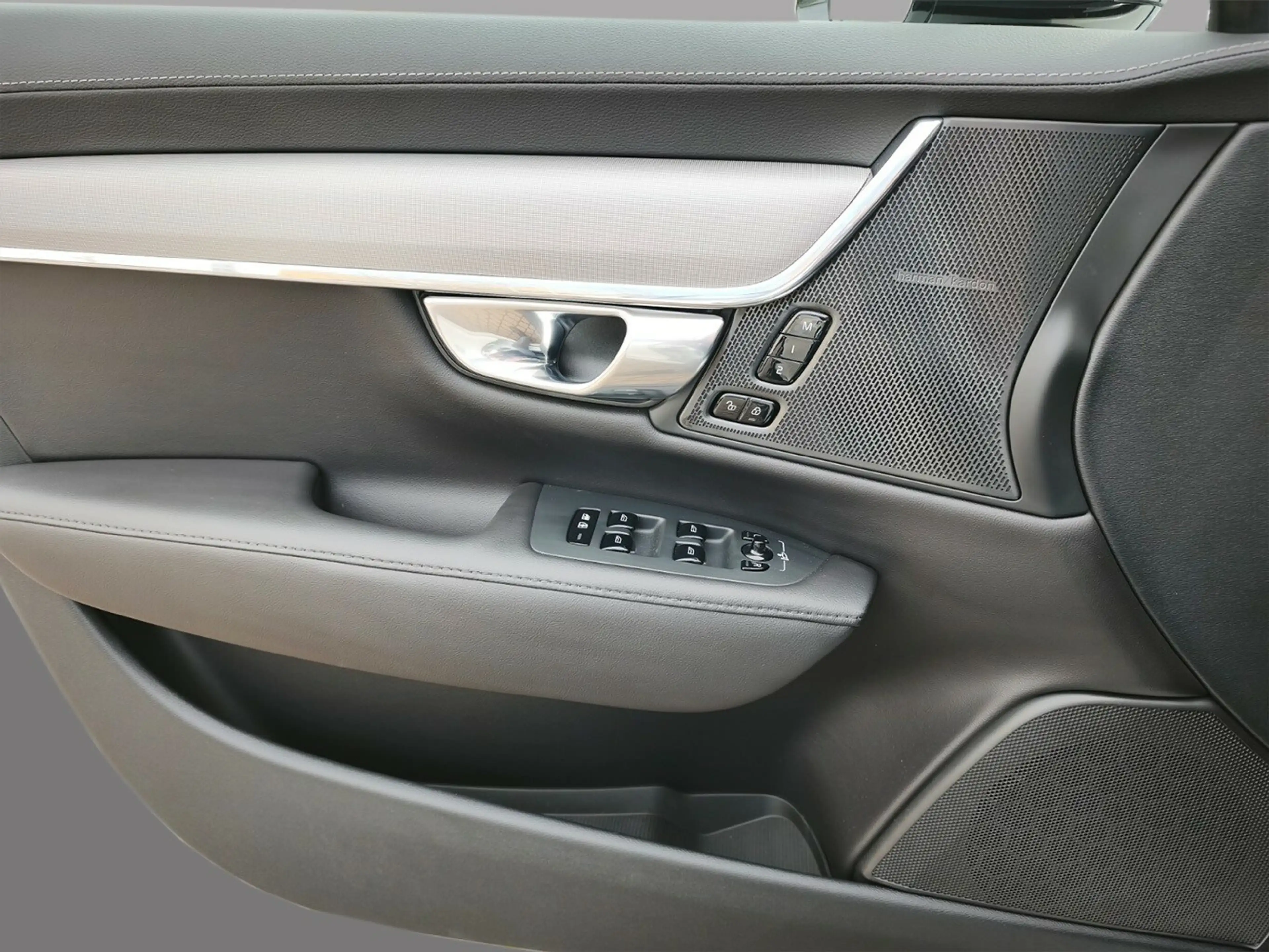 Volvo S90 T8 PLUS DARK PANO 360° GAR27 — photo 11